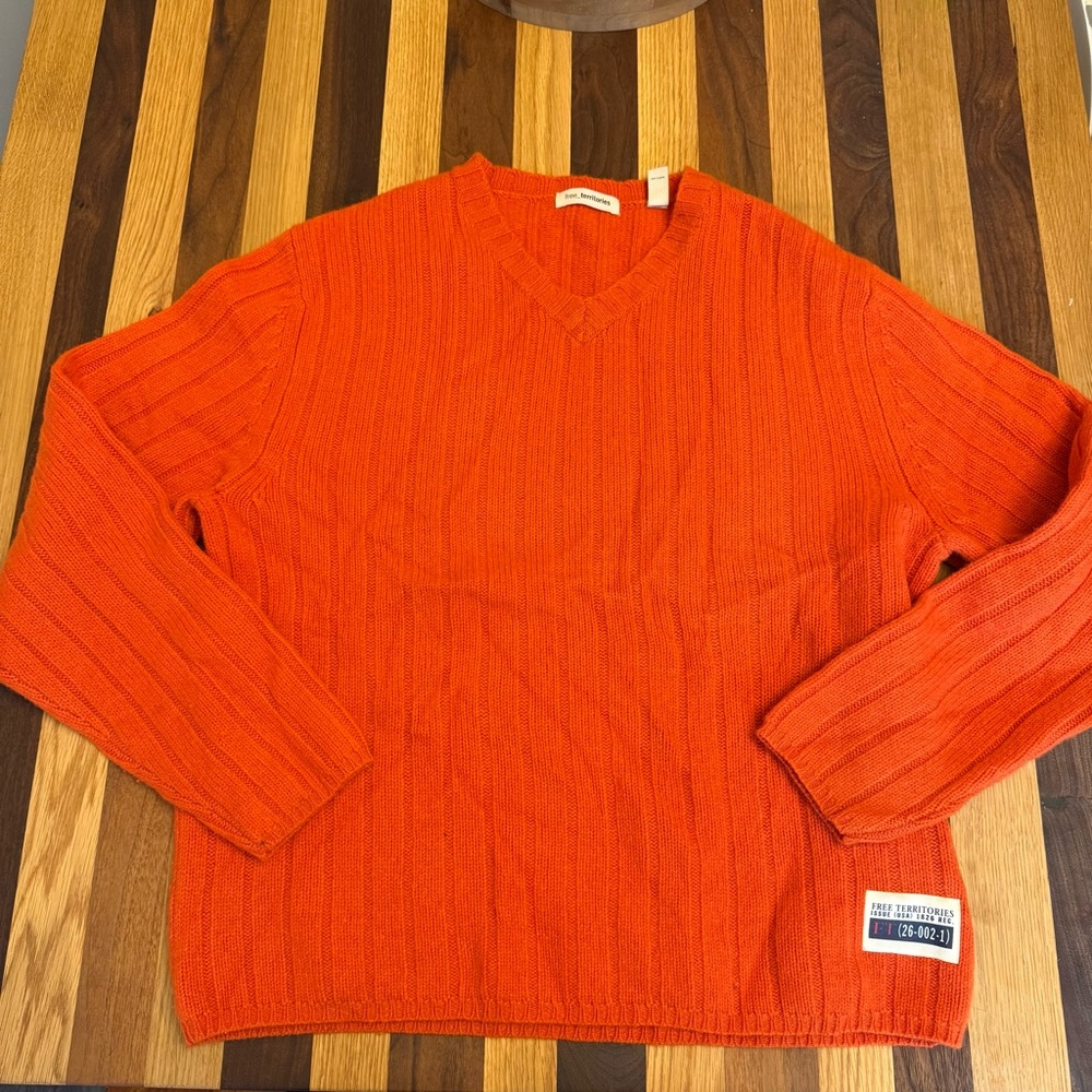 Free Territories Vintage Y2K V-Neck Orange Wool Men’s Sweater, L